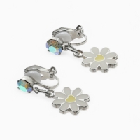 Серьги-клипсы детские "Выбражулька" ромашки с кругом кристалл, цвет жёлто-белый Серьги-клипсы детские "Выбражулька" ромашки с кругом кристалл, цвет жёлто-белый