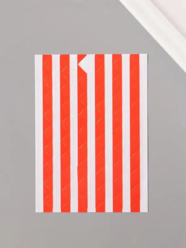 Набор уголков с кармашком для фотографий 102 уголка "Красные" 10,3х14,8 см