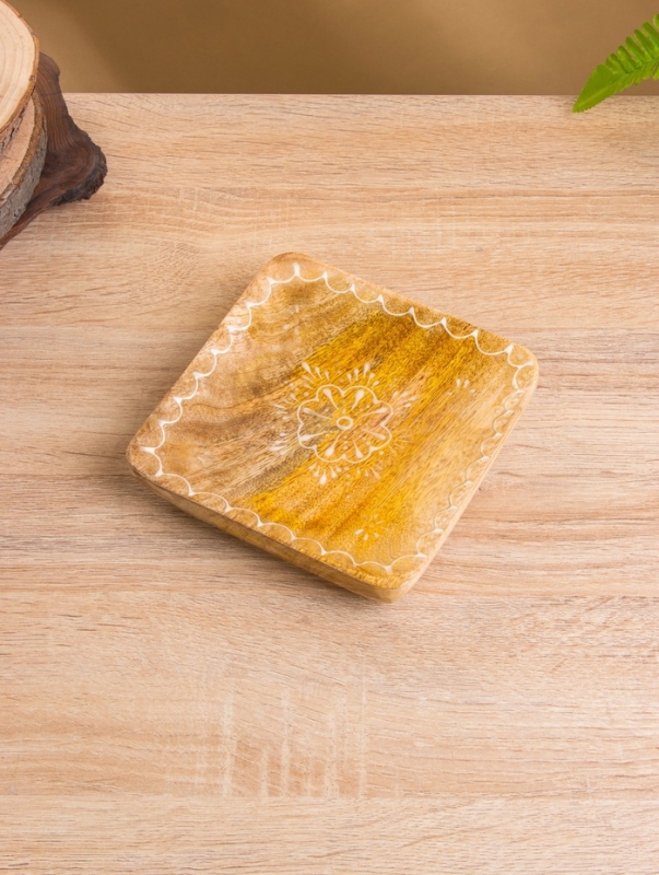 Блюдо "Звезда" дерево манго 15х15х3 см