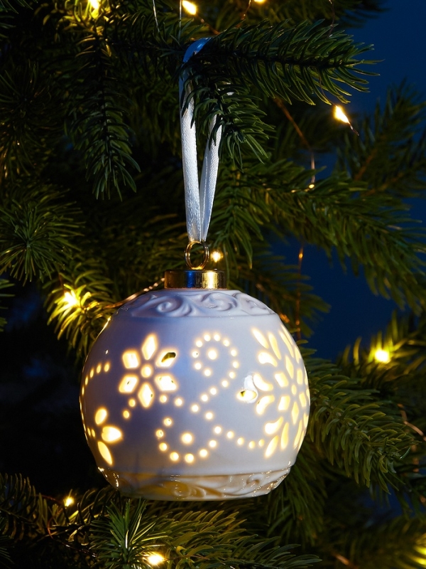 Елочный шар "Вьюга" 10х8.8х8.8, 1 LED, LR44x3(в компл.), Т/БЕЛЫЙ