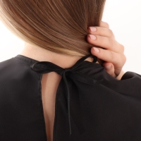 Пелерина парикмахерская, на завязках, цвет чёрный Пелерина парикмахерская, на завязках, цвет чёрный