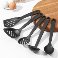 Набор кухонных принадлежностей Доляна &laquo;Точки&raquo;, 5 предметов, цвет чёрный