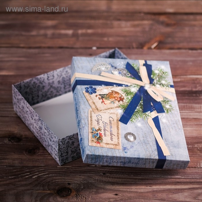 Новый год. Подарочная коробка Новый год. Подарочная коробка "Ретро", 23,5 х 6,5 х 18,7 см