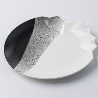 Тарелка керамическая «Снежные горы», 27 см, цвет чёрно-белый Тарелка керамическая «Снежные горы», 27 см, цвет чёрно-белый