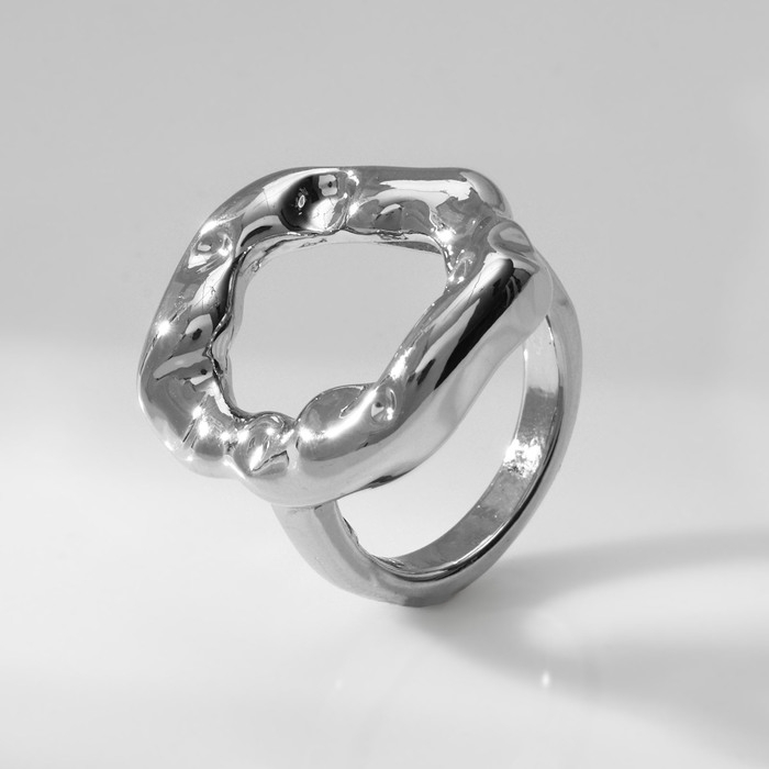 Кольцо металл &laquo;Тренд&raquo; мятый овал, цвет серебро, размер 16