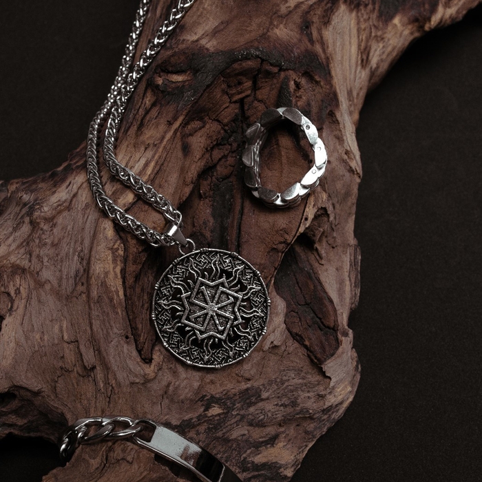 Кулон-оберег &laquo;Коловрат&raquo; пылающий, цвет чернёное серебро, 60 см