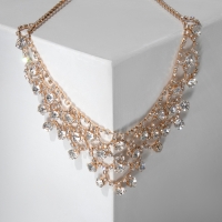 Колье &laquo;Голливуд&raquo; круги в узорах, цвет белый в золоте, 30 см