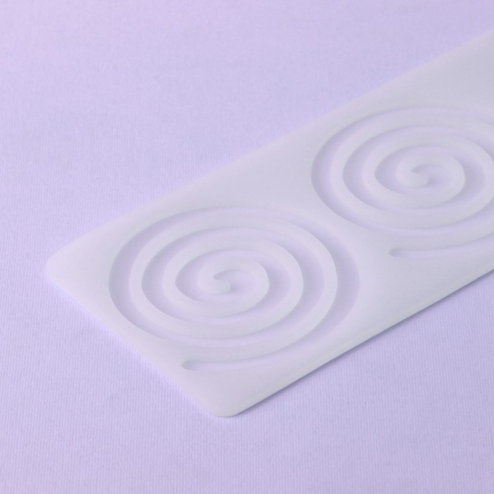 Форма для шоколада &laquo;Спираль&raquo;, силикон, 3 ячейки, 24,5&times;9&times;0,3 см, цвет прозрачный