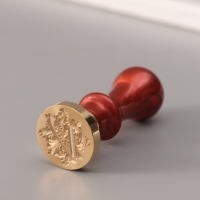 Печать для сургуча с пластиковой ручкой "Буква V на вензеле" 2,5х2,5х6,3 см