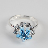 Детский набор для вышивания на деревянных основах "Сказочные узоры