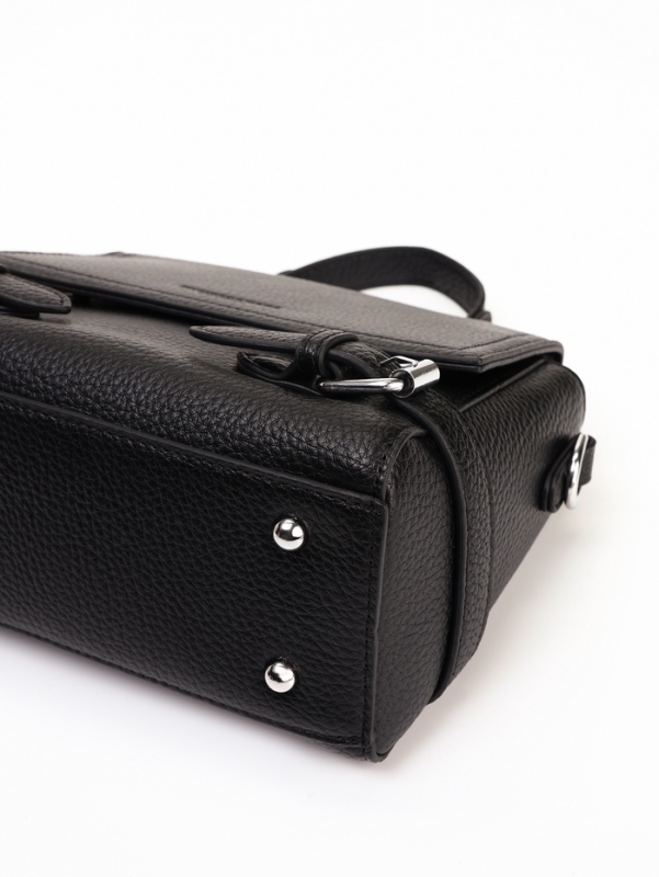 Сумка женская, 22*11*17, отд на молнии, длин ремень, черный