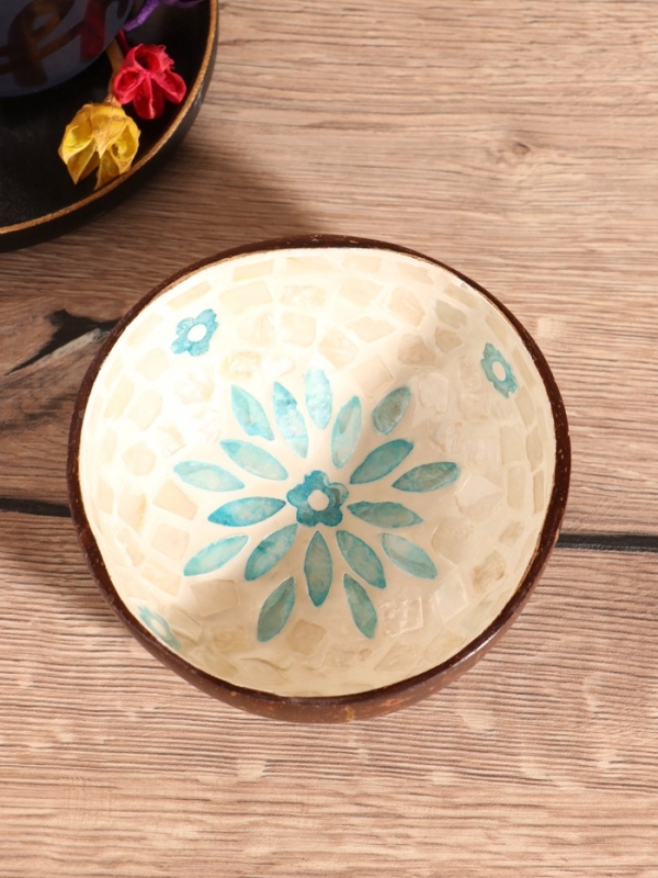 Чаша "Цветок" 14х14х6 см, кокос