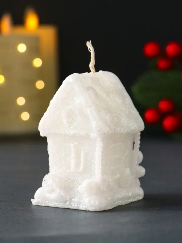 Свеча новогодняя "Домик с Пряником" 40х70мм, белый