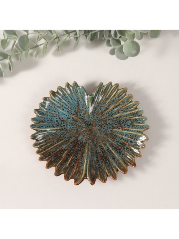 Сувенир керамика подставка "Лист полусолнце" зелёный глянец 13х14,5х1,5 см