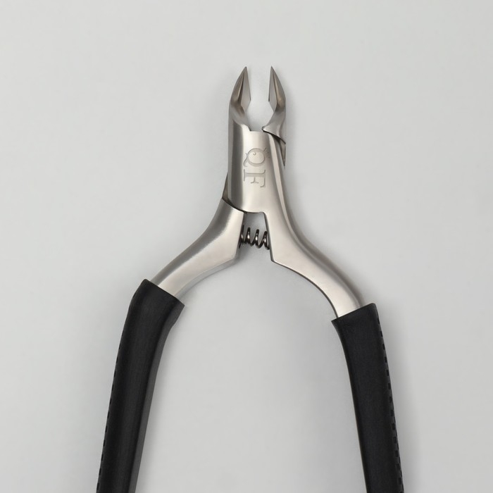 Кусачки педикюрные &laquo;Premium&raquo;, скрытая пружина, 11,5 см, длина лезвия - 6 мм, цвет серебристый/чёрный