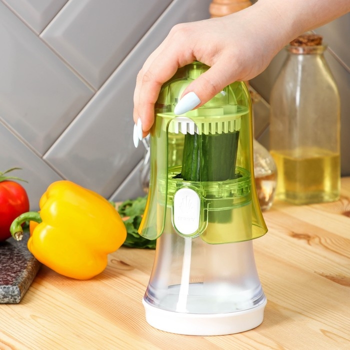 Овощерезка Доляна, 2 сменные насадки, съёмный пушер, 10,6&times;10,6&times;16,6 см, цвет зелёный, белый