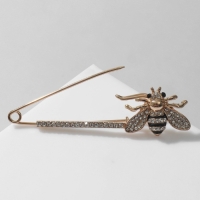 Булавка «Пчела» со стразами, 5,5 см, цвет чёрно-белый в золоте Булавка «Пчела» со стразами, 5,5 см, цвет чёрно-белый в золоте