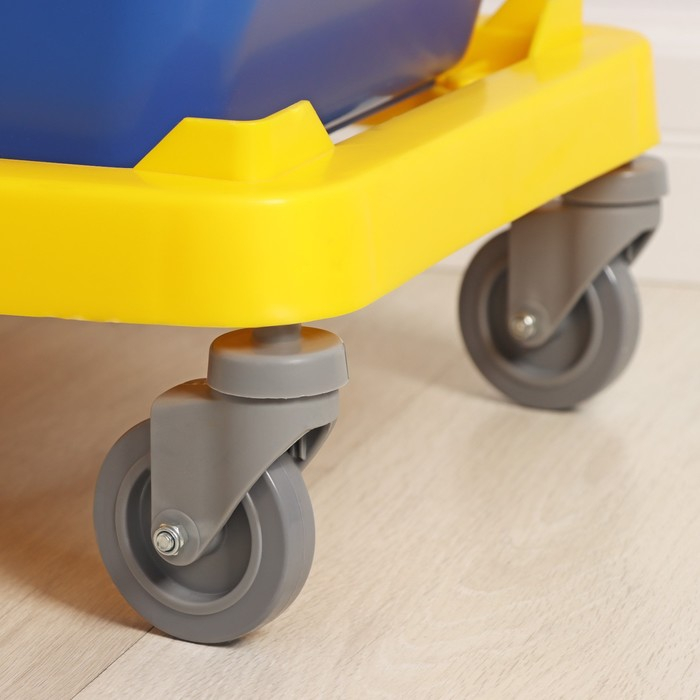 Тележка уборочная двухведерная, с отжимом, 46 л Тележка уборочная двухведерная, с отжимом, 46 л