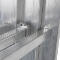 Лестница ТУНДРА, трехсекционная, алюминиевая, 10 ступеней Лестница ТУНДРА, трехсекционная, алюминиевая, 10 ступеней