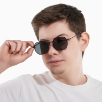 Очки солнцезащитные uv 400, дужка 12.8 см, ширина 12.8 см, линза 4.6 х 5.4 см