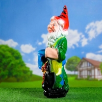 Садовая фигура "Гном с лейкой" большой 75х39х32см Садовая фигура "Гном с лейкой" большой 75х39х32см