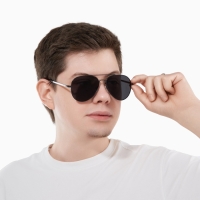 Очки солнцезащитные поляризационные, дужка 13 см, ширина 14.5 см, линза 5.2 х 5.9 см