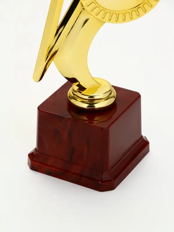 Наградная фигура под нанесение "Звезда" на красной подставке