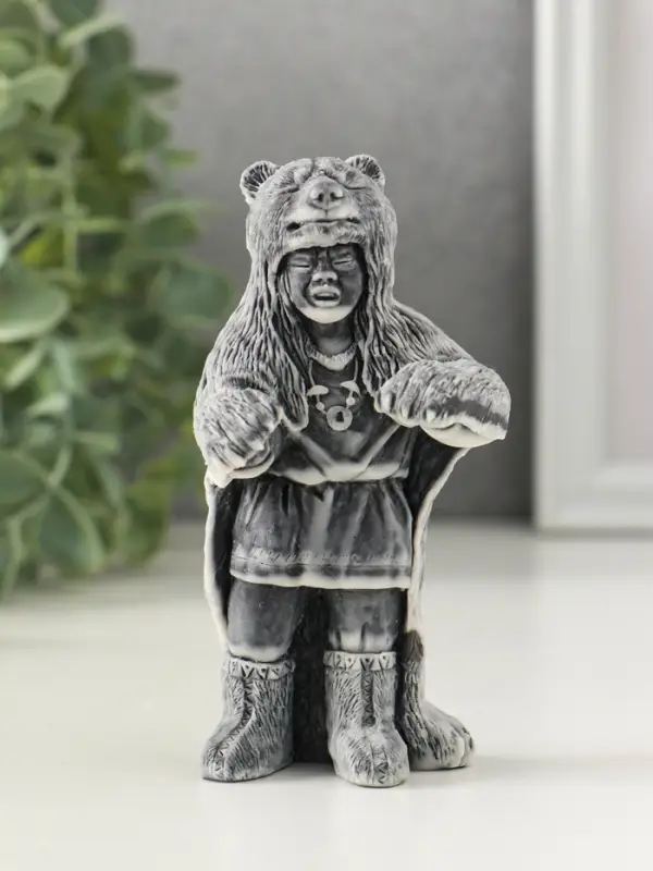 Сувенир "Шаман в шкуре медведя" 11 см