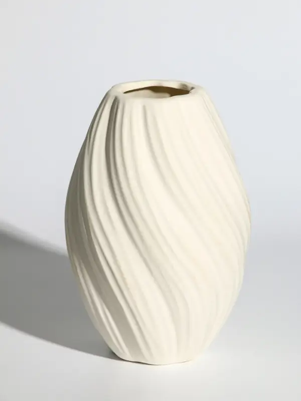Ваза керамика настольная "Кеннет" 20,5х11,5х7 см, белый