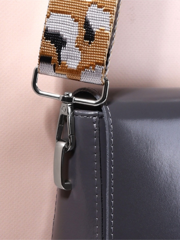 Ручка для сумки стропа с караб-ми 140&plusmn;1*3,8см орнамент леопард бежевый/серебряный АУ