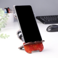 Подставка под телефон "Енот"