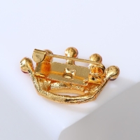 Брошь &laquo;Корона&raquo; радужная, цветная в жёлтом золоте (неделимая фасовка 12 шт., цена за шт.)