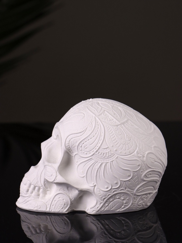 Фигура "Череп с орнаментом" 6х5х5 см, натуральный