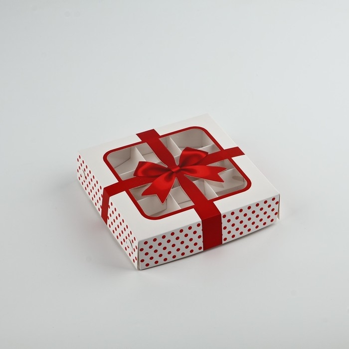 Коробка для конфет &laquo;Подарок&raquo;, 14.7 х 14.7 х 3.5 см