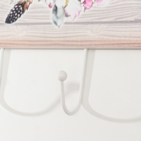 Крючки декоративные дерево "Розы с перьями и бабочками" 5,5х39,5х23 см Крючки декоративные дерево "Розы с перьями и бабочками" 5,5х39,5х23 см