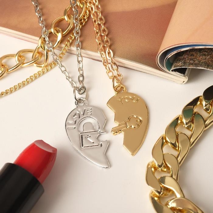 Кулоны &laquo;Неразлучники&raquo;, половинки сердец, ключ и замок, цвет серебристо-золотой, 45см