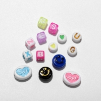 Набор для создания украшений «Ассорти», 15 видов бусин, ножницы, леска 0,8 мм Набор для создания украшений «Ассорти», 15 видов бусин, ножницы, леска 0,8 мм