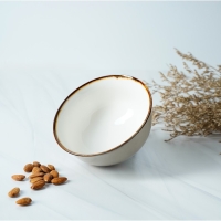 Салатник фарфоровый Magistro &laquo;Церера&raquo;, 650 мл, 15&times;7,5 см, цвет коричневый