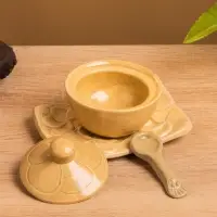 Соусник с крышкой на подставке &laquo;Классика&raquo;, 11&times;8&times;7 см, керамика, бежевый