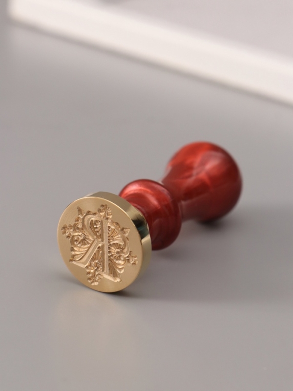 Печать для сургуча с пластиковой ручкой "Буква R на вензеле" 2,5х2,5х6,5 см