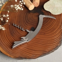 Винный набор: штопор, аэратор, каплеулавливатель, пробка для бутылки вина и нож для фольги &laquo;Для ценителей&raquo;.