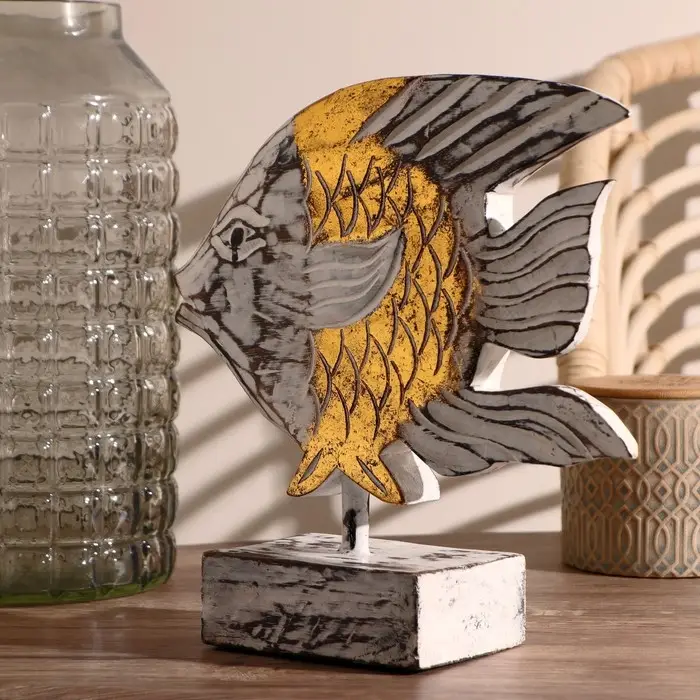 Сувенир "Золотая рыбка" дерево, на подставке 15х9х25 см