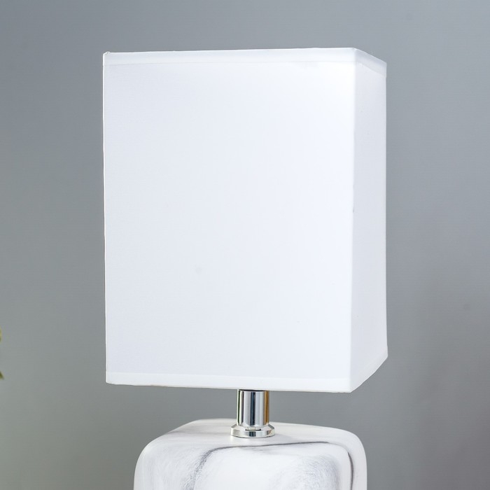 Настольная лампа "Оливия" Е14 40Вт бело-серый 12,5х12,5х30 см RISALUX