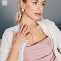 Колье "Ноэль" бусины с цепочкой, шар №12, цвет белый в золоте, L=30 см Колье "Ноэль" бусины с цепочкой, шар №12, цвет белый в золоте, L=30 см