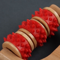 Массажёр - роллер, с шипами, универсальный, деревянный, 14.5&times;8&times;2 см, МИКС