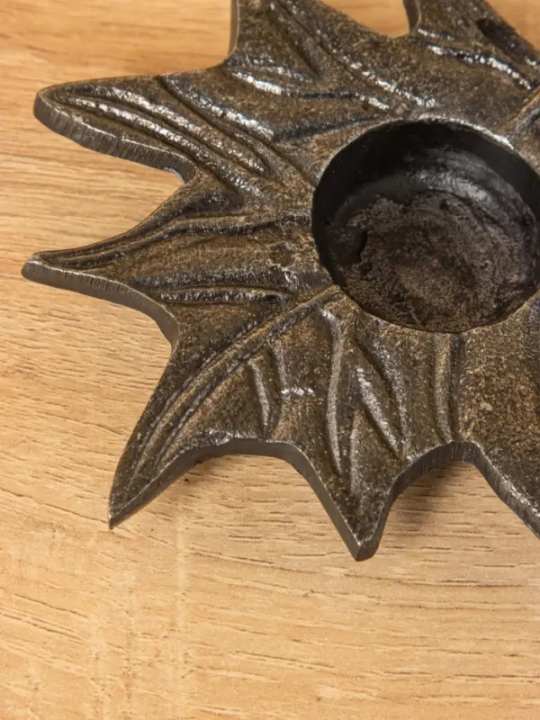 Подсвечник для чайной свечи "Кленовый лист" алюминий 14х14х2 см