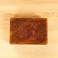 Шкатулка резная "Ом" 18х13х6 см, дерево шишам