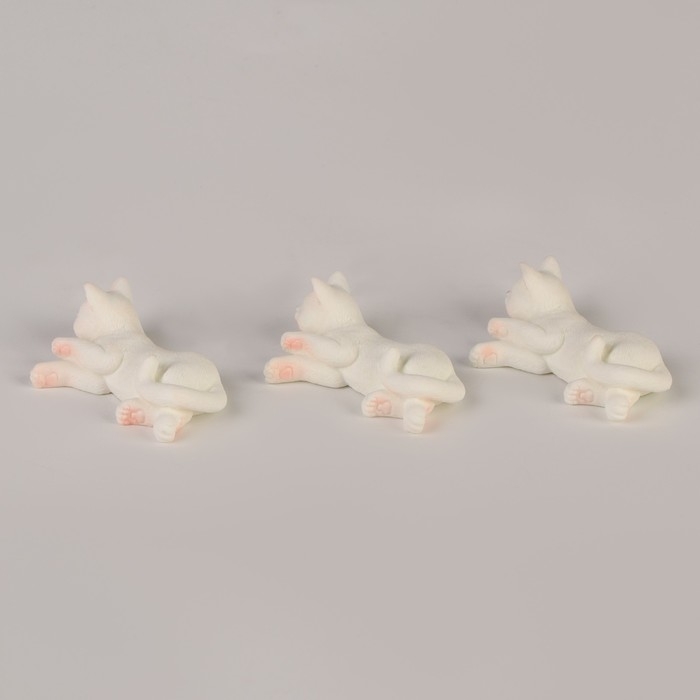 Миниатюра кукольная &laquo;Ласковый котик&raquo;, набор 3 шт., размер 1 шт. &mdash; 2,5 &times; 1,5 &times; 4,5 см