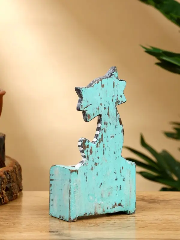 Календарь настольный "Полосатый кот" дерево 7х4х14 см, цв. чёрно-белый