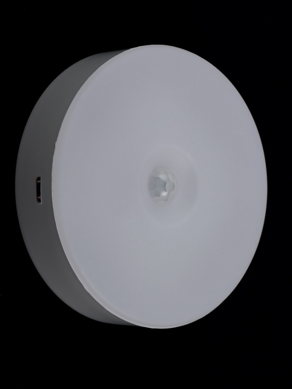 Светильник мебельный светодиодный с датчиком движения, 8LED, 2Вт, от аккум. батареи., 6500К   106984